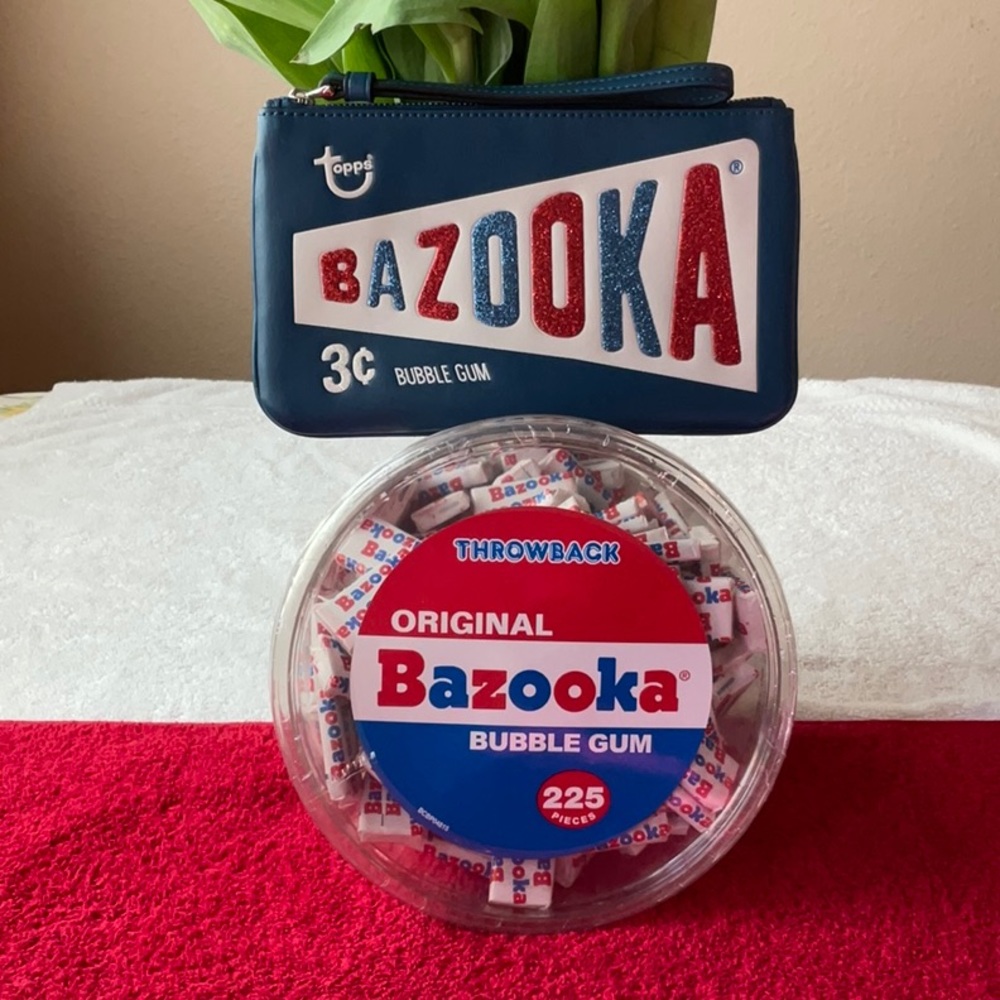 🍬 COACH BAZOOKA WRISTLET 🍬WITH BUBBLEGUM 🍬 - Picture 6 of 16